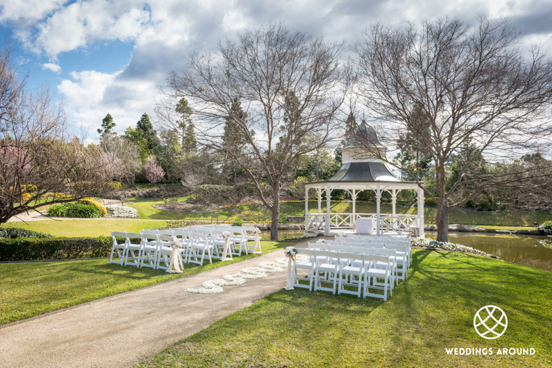 Lakes Walk Rotunda wedding ceremony.